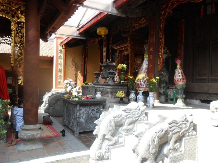 Đến thăm Đền Nghè Hải Phòng, nơi được coi là linh thiêng nhất ở thành phố cảng này.