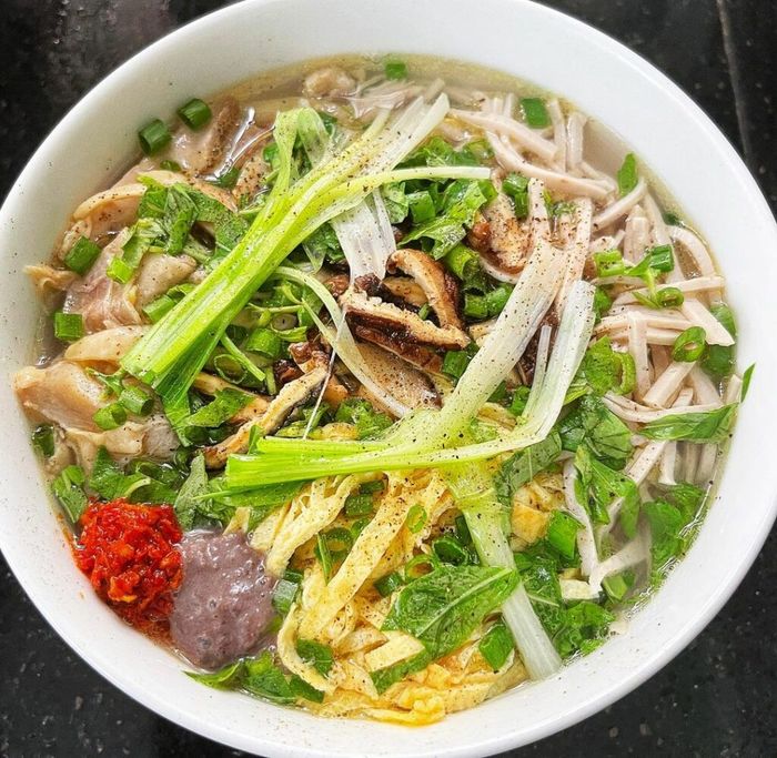 Bỏ túi danh sách 8 quán bún thang ngon ở Hà Nội không thể bỏ qua