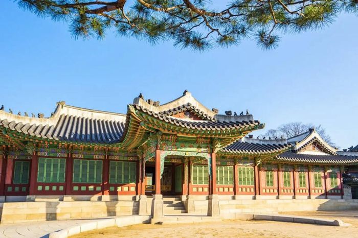 Trải nghiệm vẻ uy nghi và tráng lệ của cung điện Changdeokgung 4