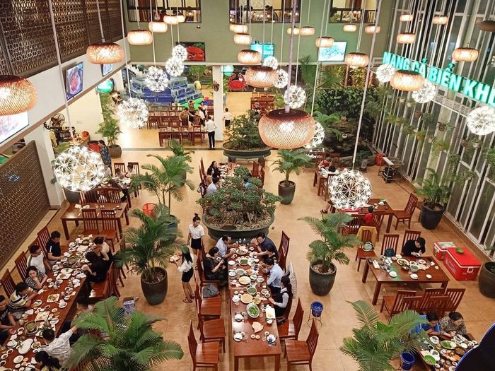 Địa điểm ẩm thực lý tưởng cho những người yêu thích hải sản - Nhà hàng Phố Biển Gia Lai