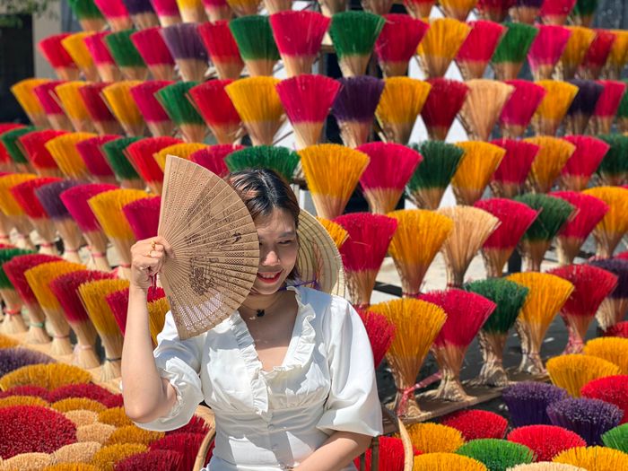 Trước làng hương Thủy Xuân, một vẻ đẹp không thể cưỡng lại