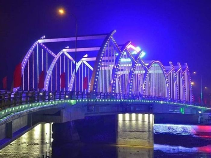 Trải nghiệm vui chơi tại Phố đi bộ Hải Phòng trong chuyến du lịch khám phá đất cảng.
