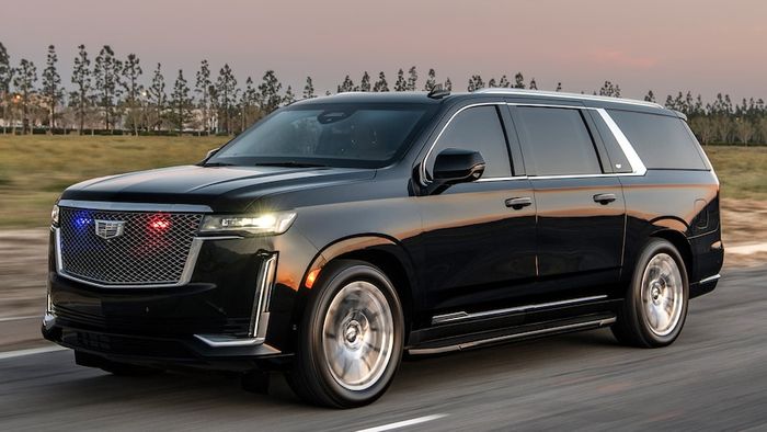 Khám phá Escalade 2022 bọc thép của AddArmor addarmor-by-quality-coachworks-escalade-front-action-shot.jpg