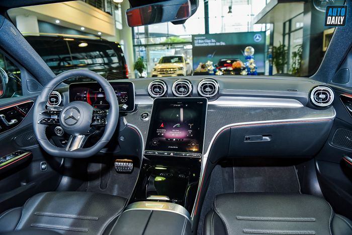 Chi tiết Mercedes-Benz C300 AMG First Edition 2022, giá 2,399 tỷ tại đại lý c300-amg-fe-2022-35.jpg