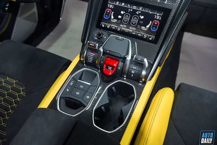 Ảnh chi tiết Lamborghini Urus Pearl Capsule 2022 đầu tiên tại Việt Nam, ảnh số 32.jpg