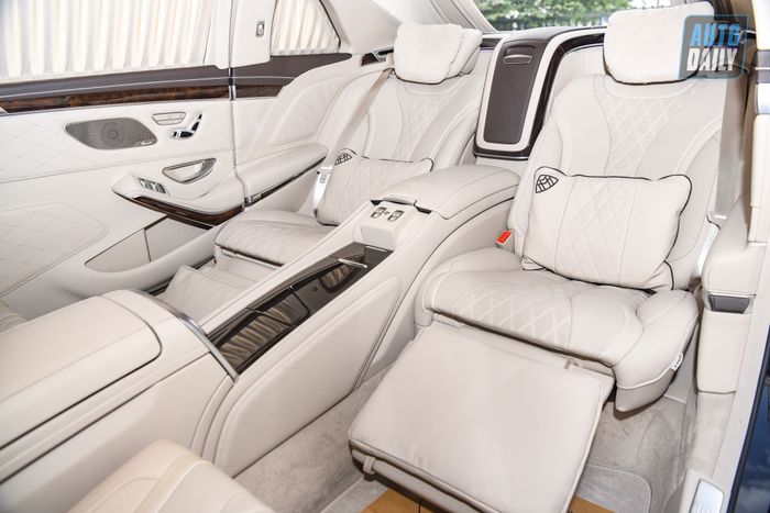 Mercedes-Maybach S650 Pullman - Sedan siêu sang dài 6,5 mét trên phố Hà Nội Limousine sang trọng dành cho 'Chủ tịch' Mercedes-Maybach S650 Pullman cỡ nào? dsc-0893.jpg