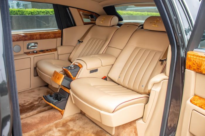 Rolls-Royce Phantom Rồng của 'Bầu' Kiên tái xuất, 10 năm trở lại Việt Nam 167588491-2669832489870912-5967758670922693776-n.jpeg