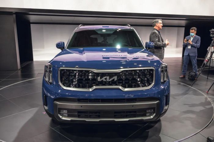 Ảnh thực tế của Kia Telluride 2023: Nam tính, sang trọng, an toàn với nhiều công nghệ, cạnh tranh với Explorer