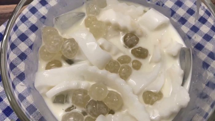 Khám phá bí quyết làm dừa dầm Hải Phòng vừa đơn giản vừa ngon