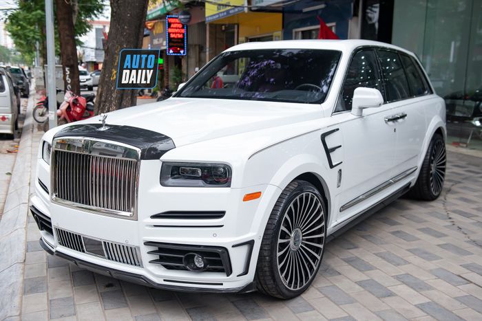 Khám phá chiếc Rolls-Royce Cullinan độ Mansory màu trắng duy nhất tại Việt Nam rolls-royce-cullinan-mansory-Mytour-32.JPG