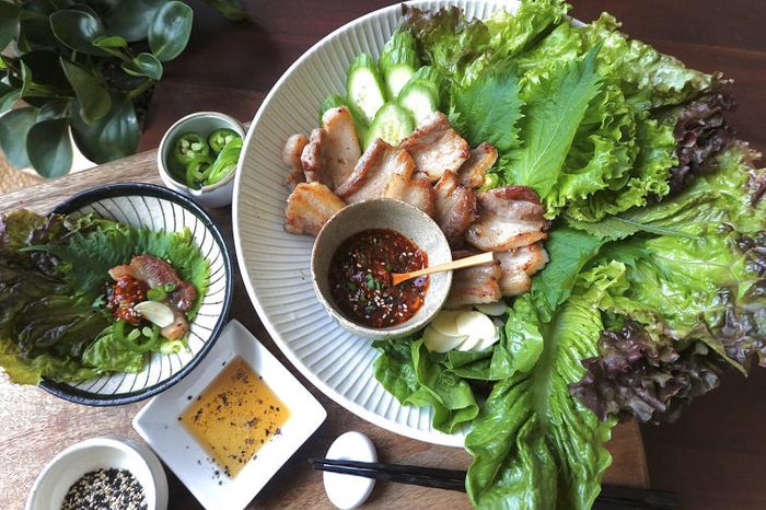 Đắm chìm trong hương vị đặc trưng của Samgyeopsal nổi tiếng từ xứ sở của kim chi