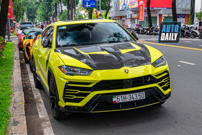 Ngắm nhìn dàn siêu xe lướt phố Sài Gòn trong dịp nghỉ lễ Quốc khánh dan-sieu-xe-dao-pho-quoc-khanh-Mytour-2.JPG