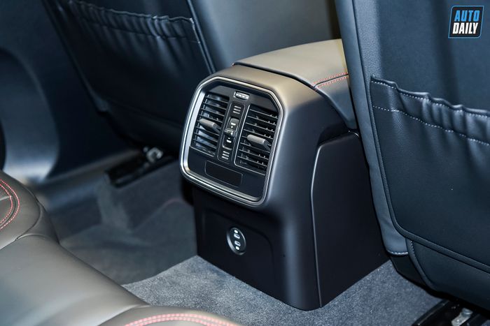 Ảnh chi tiết Porsche Macan GTS 2022 với tuỳ chọn giá 5,8 tỷ đồng g21.jpg