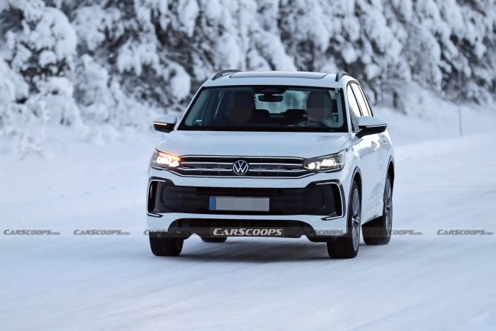 Volkswagen Tiguan 2024 đã xuất hiện, giống như một phiên bản thu nhỏ của Touareg