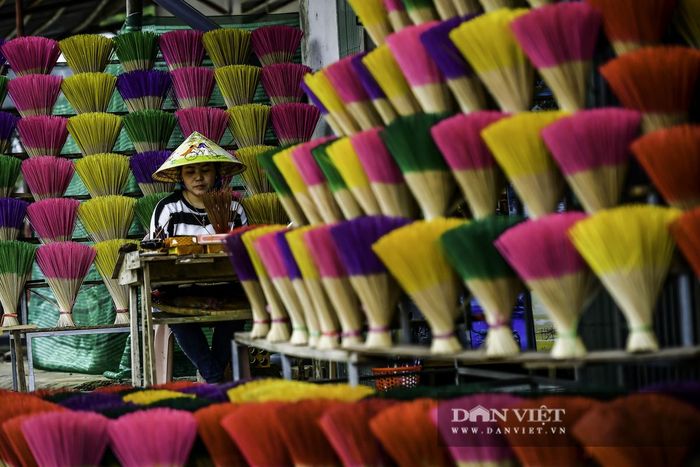 Trước làng hương Thủy Xuân, một vẻ đẹp không thể chối từ