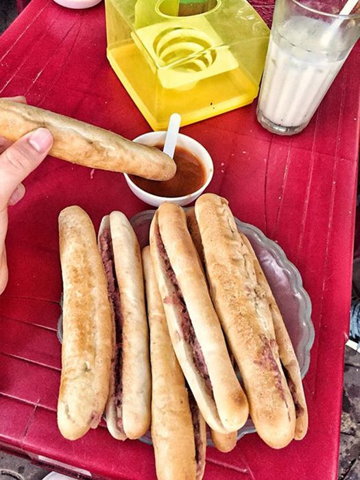 Hãy ngồi lại và lắng nghe đánh giá về chuyến du lịch foodtour Hải Phòng từ Mytour.vn bạn nhé!