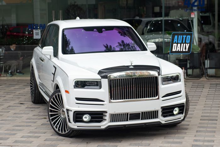 Khám phá chiếc Rolls-Royce Cullinan độ Mansory màu trắng duy nhất tại Việt Nam rolls-royce-cullinan-mansory-Mytour-3.JPG