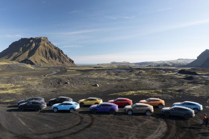 Khám phá băng đảo Iceland cùng dàn siêu SUV Lamborghini Urus lamborghini-urus-esperienza-avventura-20.jpg