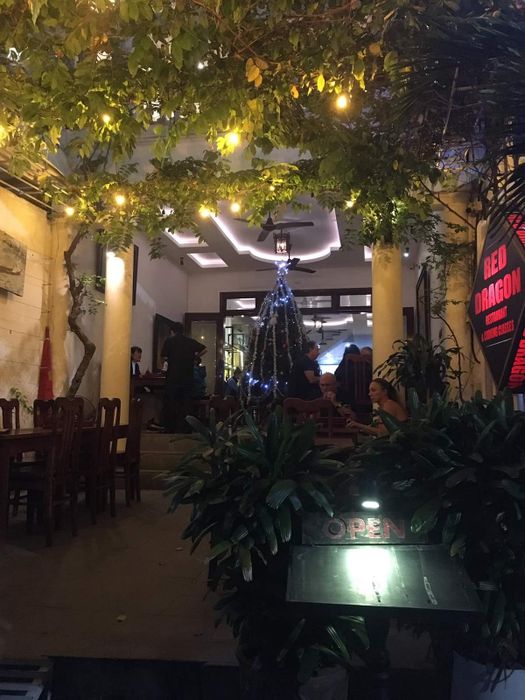 Red Dragon Restaurant Hoi An - Nơi trải nghiệm hương vị Việt với phong cách Tây Âu sang trọng