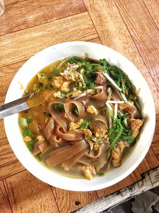 Hãy ngồi lại và thưởng thức đánh giá về chuyến du lịch foodtour Hải Phòng từ Mytour.vn bạn nhé!