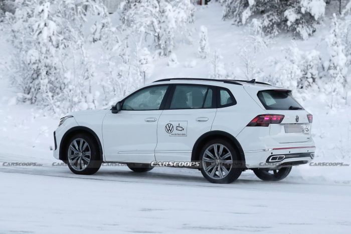 Volkswagen Tiguan 2024 đã xuất hiện, trông giống như một phiên bản thu nhỏ của Touareg