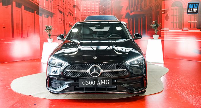 Ảnh chi tiết Mercedes-Benz C300 AMG First Edition 2022 tại đại lý c300-amg-fe-2022-9.jpg