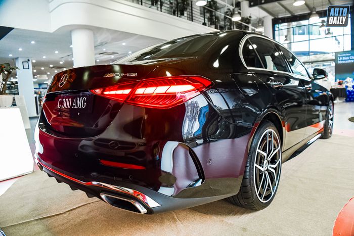 Ảnh chi tiết Mercedes-Benz C300 AMG First Edition 2022 tại đại lý c300-amg-fe-2022-20.jpg