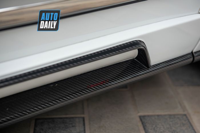 Khám phá chiếc Rolls-Royce Cullinan độ Mansory màu trắng duy nhất tại Việt Nam rolls-royce-cullinan-mansory-Mytour-10.JPG