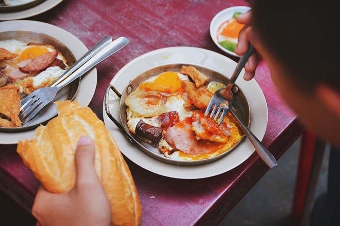 Bánh mì ngon Sài Gòn