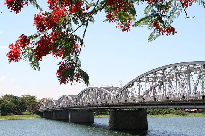 Khám phá Huế qua những điểm đến đặc sắc 7