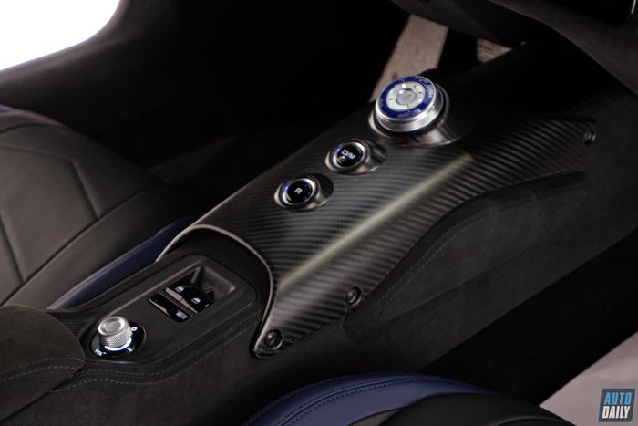 Maserati MC20 chính thức về Việt Nam, có giá bán vượt 16 tỷ đồng Maserati MC20 (17).jpg
