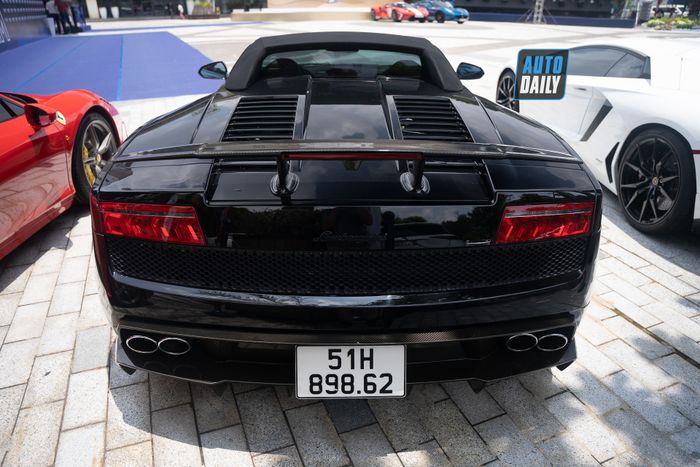 Gần gũi với Lamborghini Gallardo Spyder Performante: siêu xe mui trần hiếm có tại Việt Nam lamborghini-gallardo-spyder-performante-dau-tien-Mytour-9.JPG