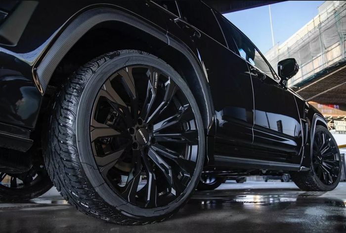 Lexus LX 600 đẳng cấp hơn với bộ độ carbon từ Liberty Walk lexus-lx-600-3.jpg