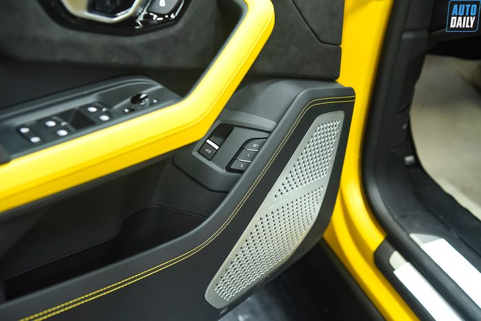 Ảnh chi tiết Lamborghini Urus Pearl Capsule 2022 đầu tiên tại Việt Nam, ảnh số 30.jpg