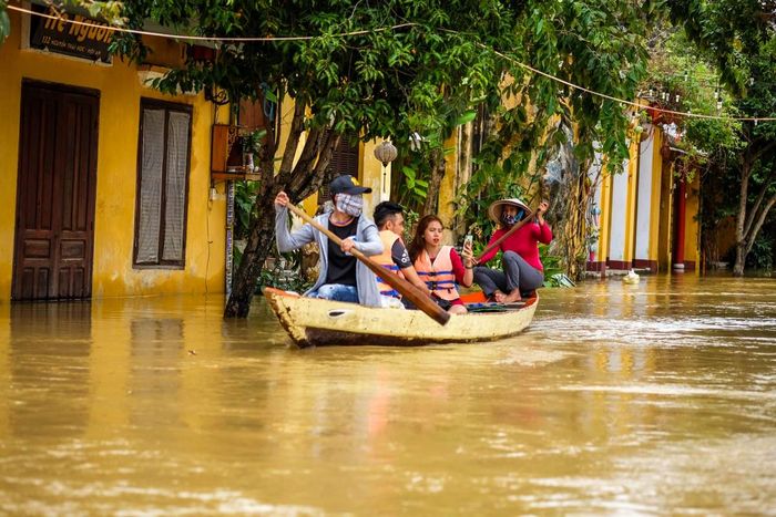 Khám phá đầy đủ vẻ đẹp yên bình của Phố cổ Hội An với những trải nghiệm du lịch tự túc tuyệt vời