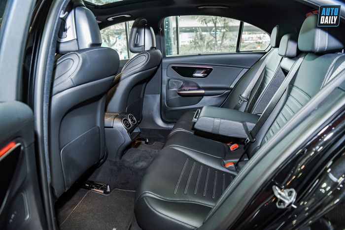 Ảnh chi tiết Mercedes-Benz C300 AMG First Edition 2022 tại đại lý c300-amg-fe-2022-26.jpg