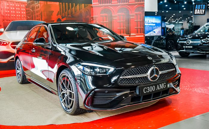 Chi tiết Mercedes-Benz C300 AMG First Edition 2022, giá 2,399 tỷ đồng tại đại lý c300-amg-fe-2022-23.jpg