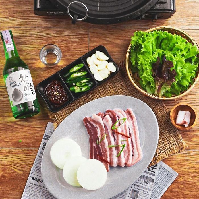 Lạc vào hương vị đặc trưng của Samgyeopsal nổi tiếng từ xứ sở của kim chi