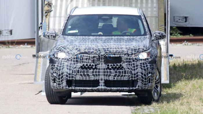 BMW X3 thế hệ mới lần đầu xuất hiện trên đường thử nghiệm, dự kiến ra mắt vào năm 2024 2024-bmw-x3-front-view-spy-photo-1.jpg