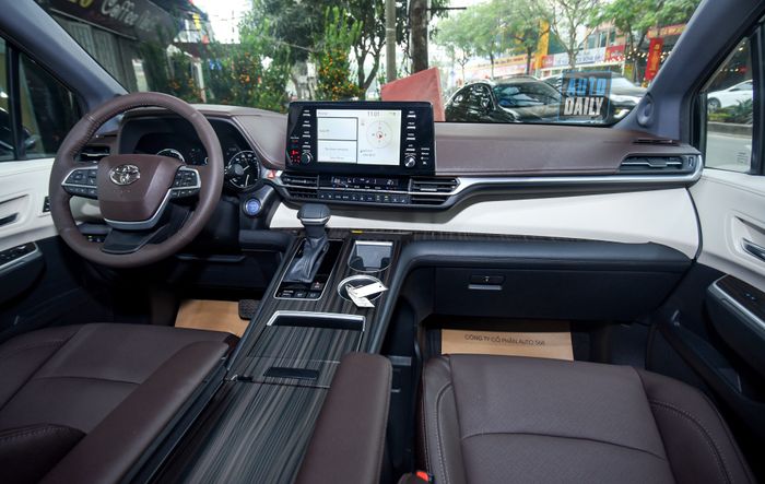 Toyota Sienna Platinum Hybrid 2022 với giá trên 4 tỷ và biển số đẹp tại Quảng Ninh. Thêm nữa, thông tin về Toyota Sienna 2021 nhập Mỹ giá trên 4 tỷ tại Việt Nam.