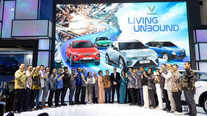 VinFast và 5 đại lý đầu tiên tại Indonesia kí kết Ý định Thư hợp tác. Hình ảnh: vinfast-indonesia-01.jpeg