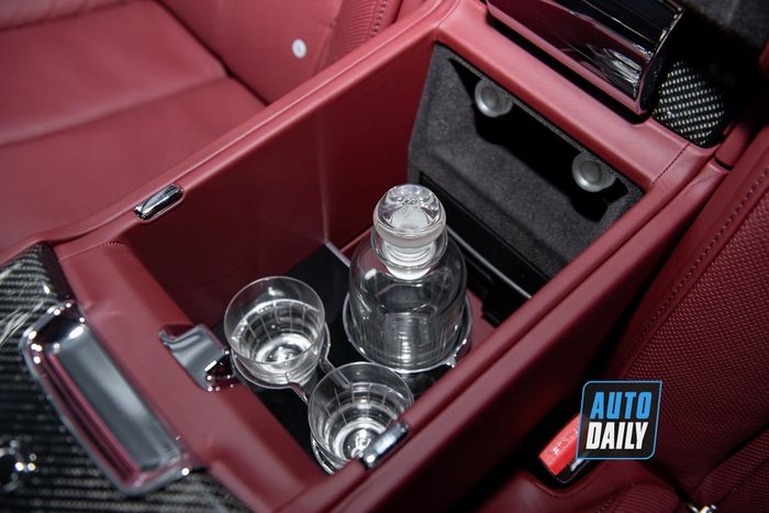 Khám phá chiếc Rolls-Royce Cullinan độ Mansory màu trắng duy nhất tại Việt Nam rolls-royce-cullinan-mansory-Mytour-26.JPG