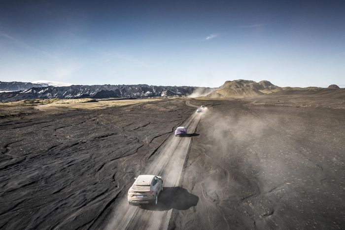 Khám phá băng đảo Iceland cùng dàn siêu SUV Lamborghini Urus lamborghini-urus-esperienza-avventura-27.jpg