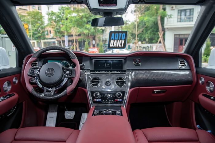 Khám phá chiếc Rolls-Royce Cullinan độ Mansory màu trắng duy nhất tại Việt Nam rolls-royce-cullinan-mansory-Mytour-17.JPG