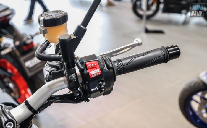 Khám phá chi tiết về Yamaha MT-09 2021 với giá từ 345 triệu đồng Yamaha MT-09 (7).jpg