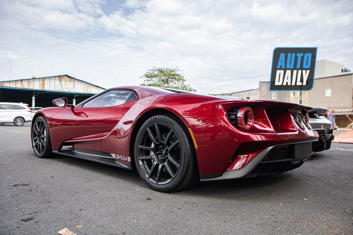Phát hiện Ford GT và Ferrari 488 Pista trăm tỷ của ông chủ Trung Nguyên ford-gt-dang-le-nguyen-vu-Mytour-9.JPG