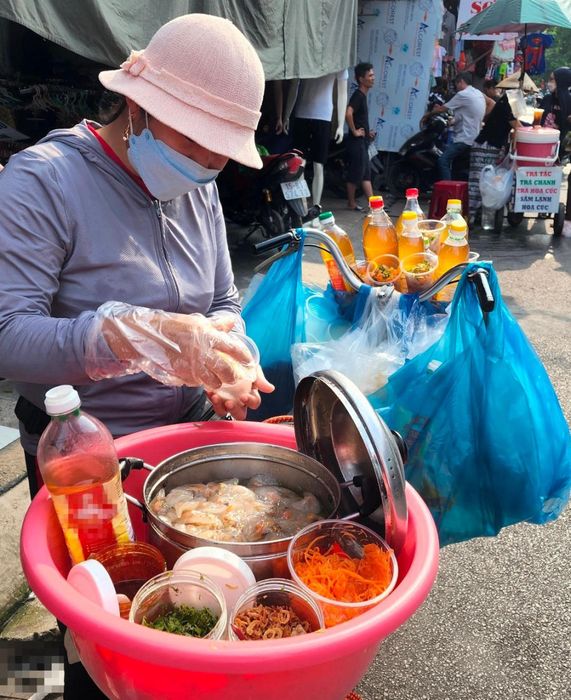 Chuyện săn lùng Xe bột lọc siêu đắt ở Hải Phòng: 10.000 chiếc bánh bán hết chỉ trong 3 giờ