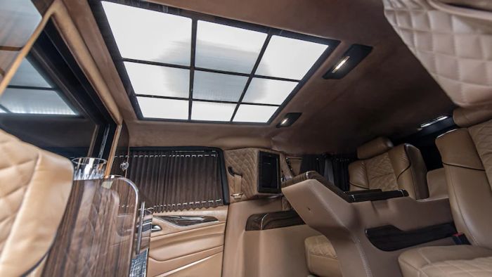 Khám phá Escalade 2022 bọc thép của AddArmor addarmor-by-quality-coachworks-escalade-lighting.webp