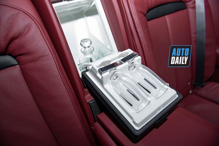 Khám phá chiếc Rolls-Royce Cullinan độ Mansory màu trắng duy nhất tại Việt Nam rolls-royce-cullinan-mansory-Mytour-27.JPG
