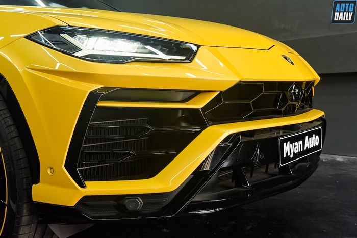 Bức hình chi tiết của Lamborghini Urus Pearl Capsule 2022 đầu tiên xuất hiện tại Việt Nam, hình số 5.jpg